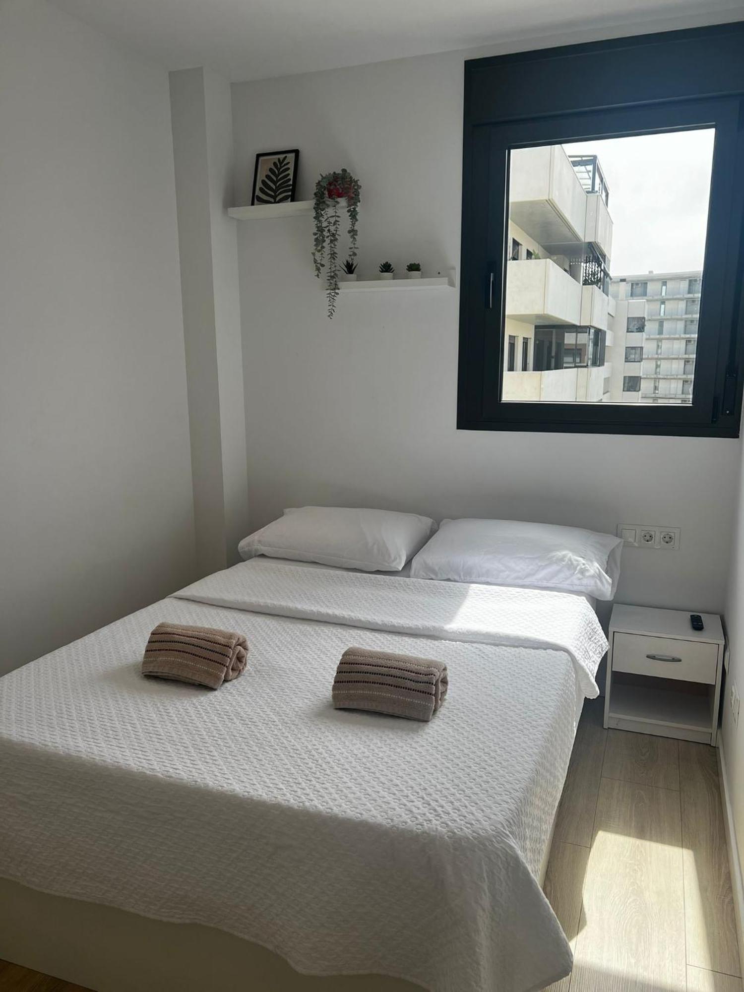 سان أدريان دي بيزوس Confortable Habitacion Doble - 2 المظهر الخارجي الصورة